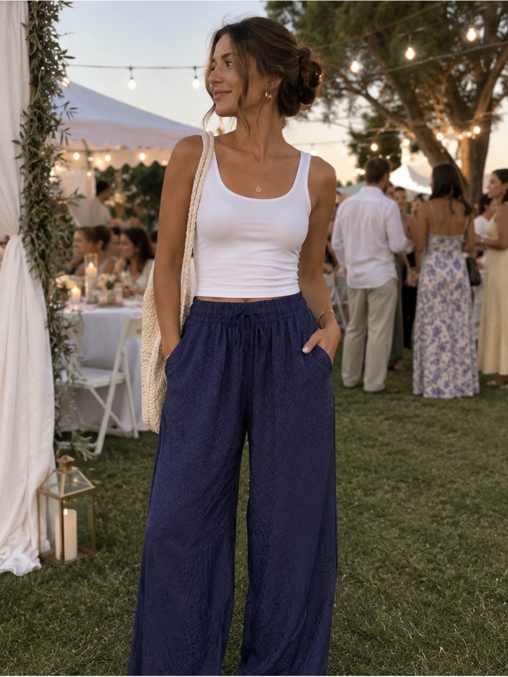 Women's Nation  Wide-Leg Crop Joggers Pants Drawstring Waist & pockets size Lg